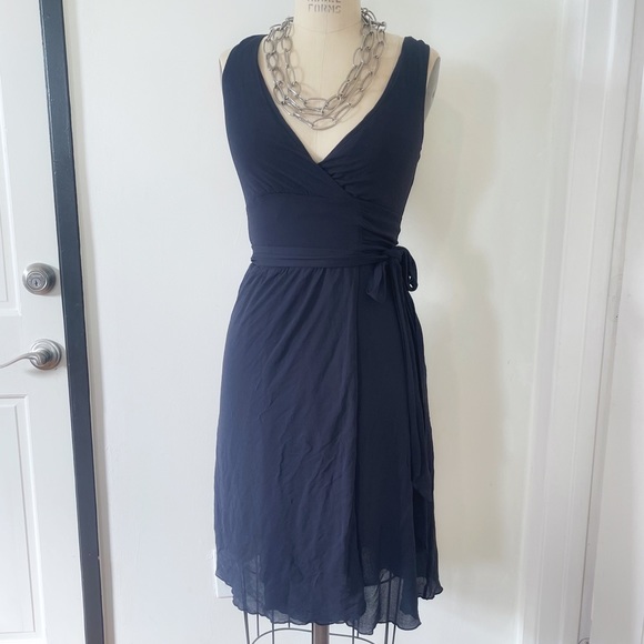 Banana Republic Chiffon Lined Wrapping Surplice Dress - Picture 4 of 13